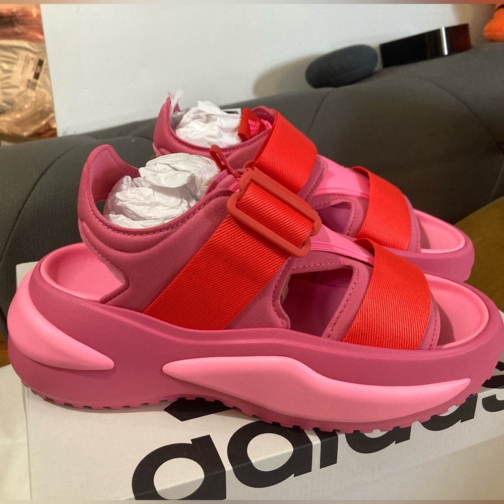 BNIB Adidas Mehana pink platform sandals size 7